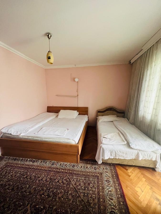 Guest House Velania Pristina Extérieur photo