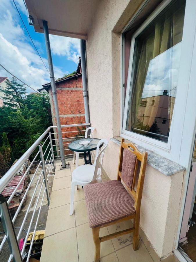 Guest House Velania Pristina Extérieur photo