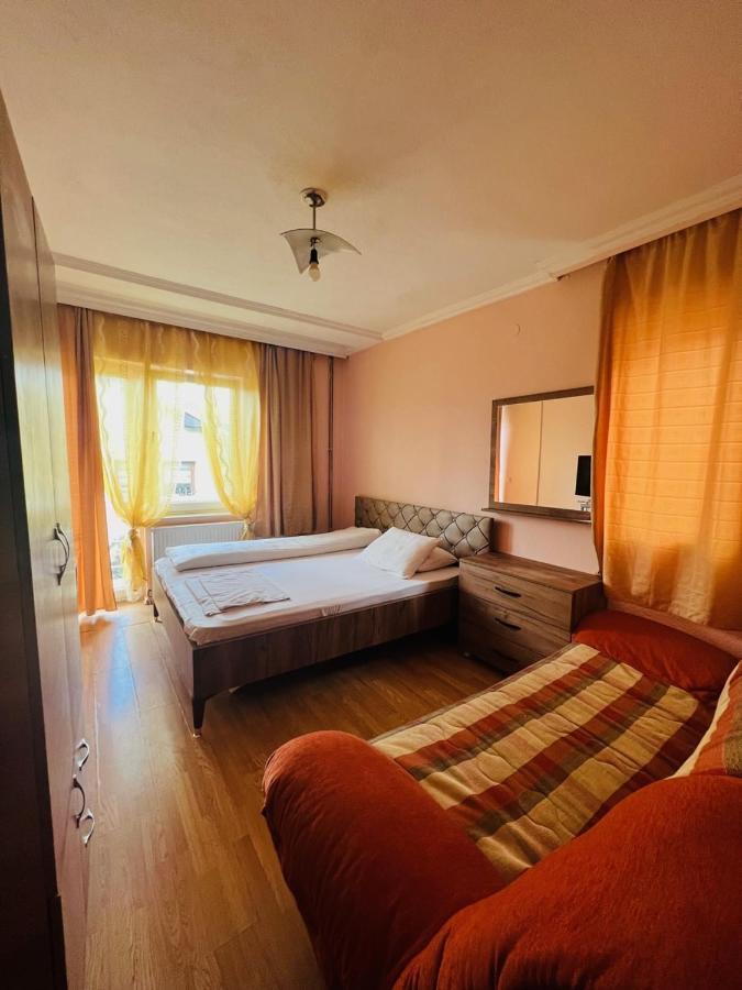 Guest House Velania Pristina Extérieur photo